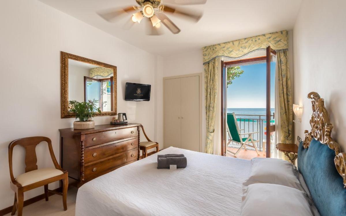 Hotel Porto Roca มอนเตรอสโซ อัล มาเร ภายนอก รูปภาพ